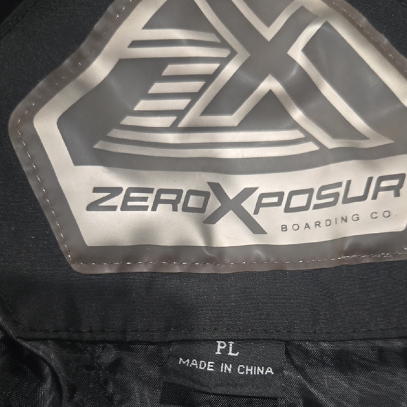 ZeroXposur Black and White Ski Jacket with Purple Accents, PL - Picture 8 of 11